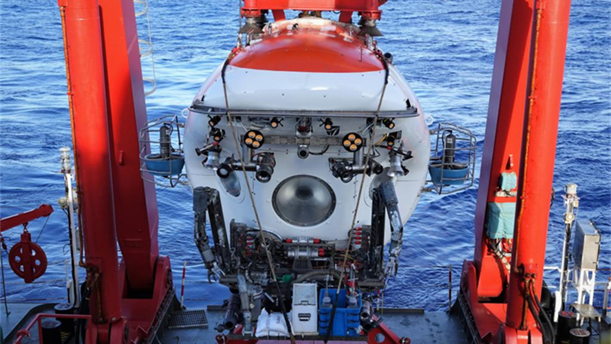 China: submersível tripulado Jiaolong completa 300a imers?o